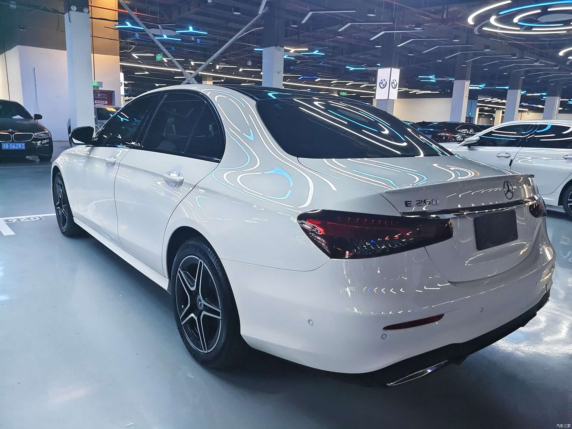 Mercedes-Benz E-Class, 2022 18
