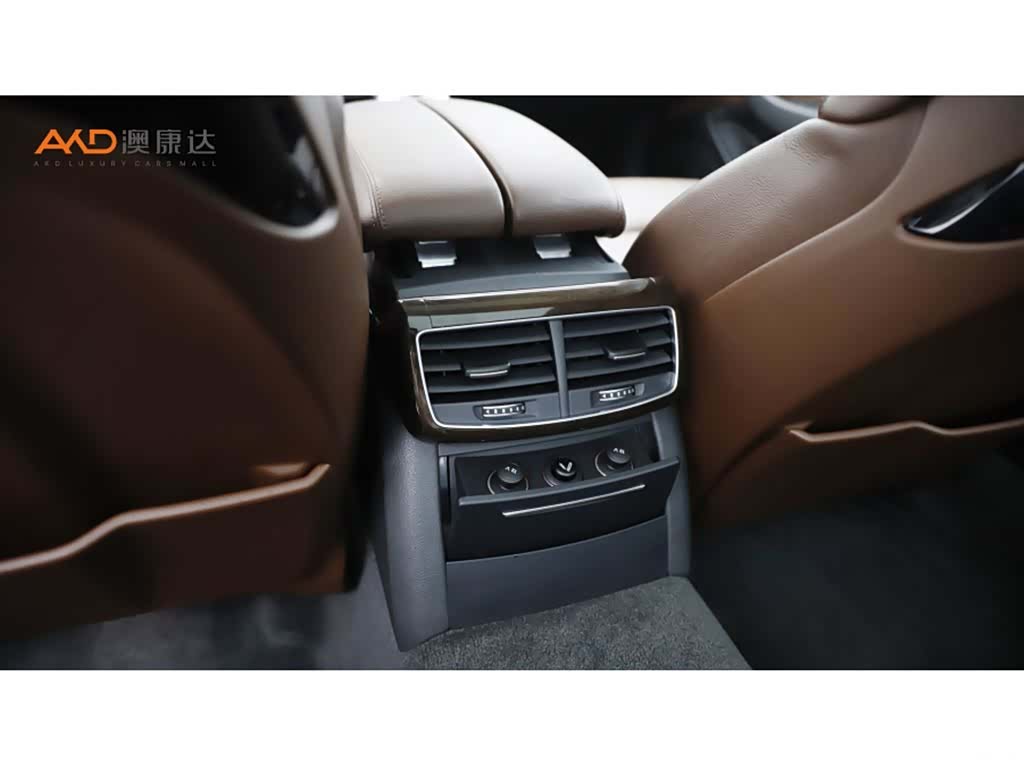 Audi A8L, 2015 9