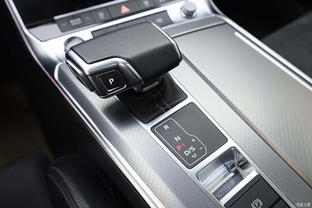 Audi A7L, 2024 20