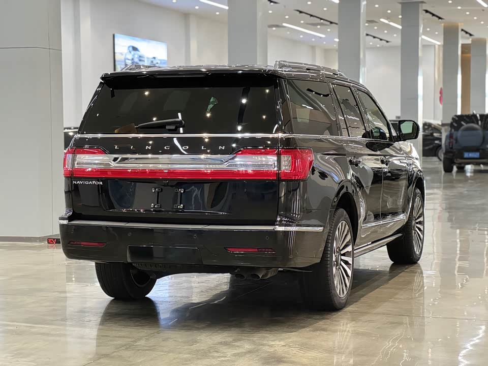 Lincoln Navigator