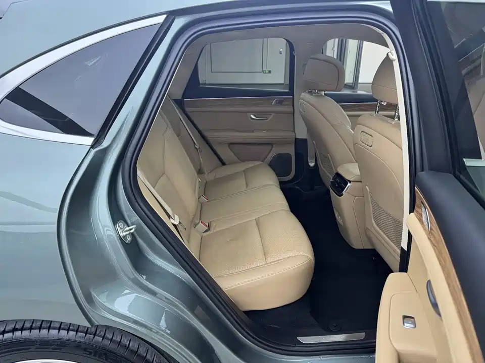 AITO Ask the world M5