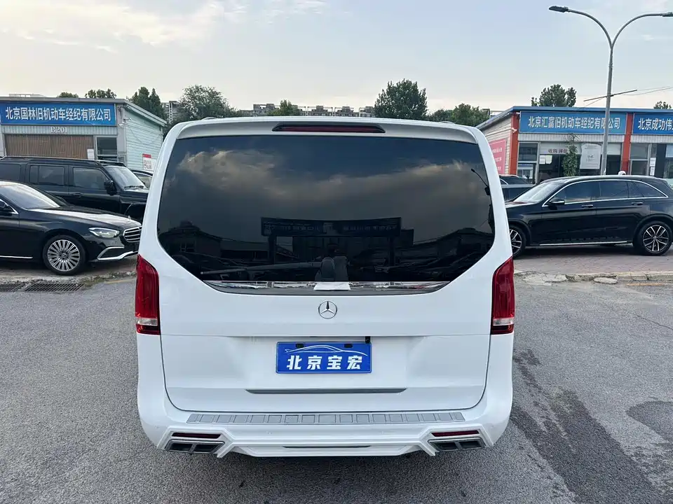 Mercedes-Benz V-class