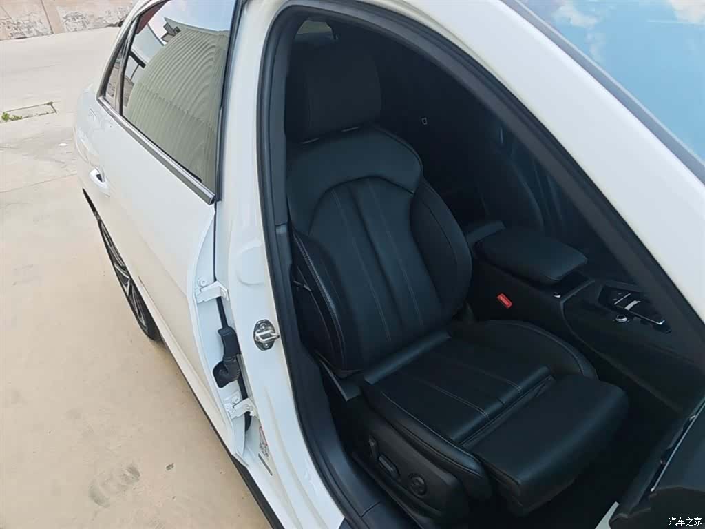 Audi A4L, 2023 25