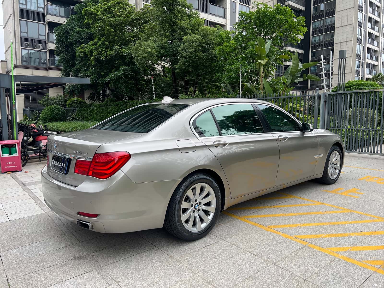 BMW 7 Series, 2011 7