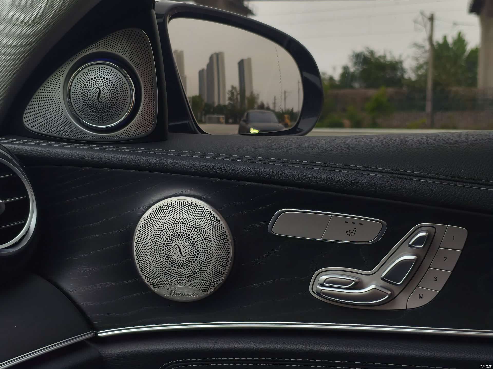 Mercedes-Benz E-Class, 2019 16