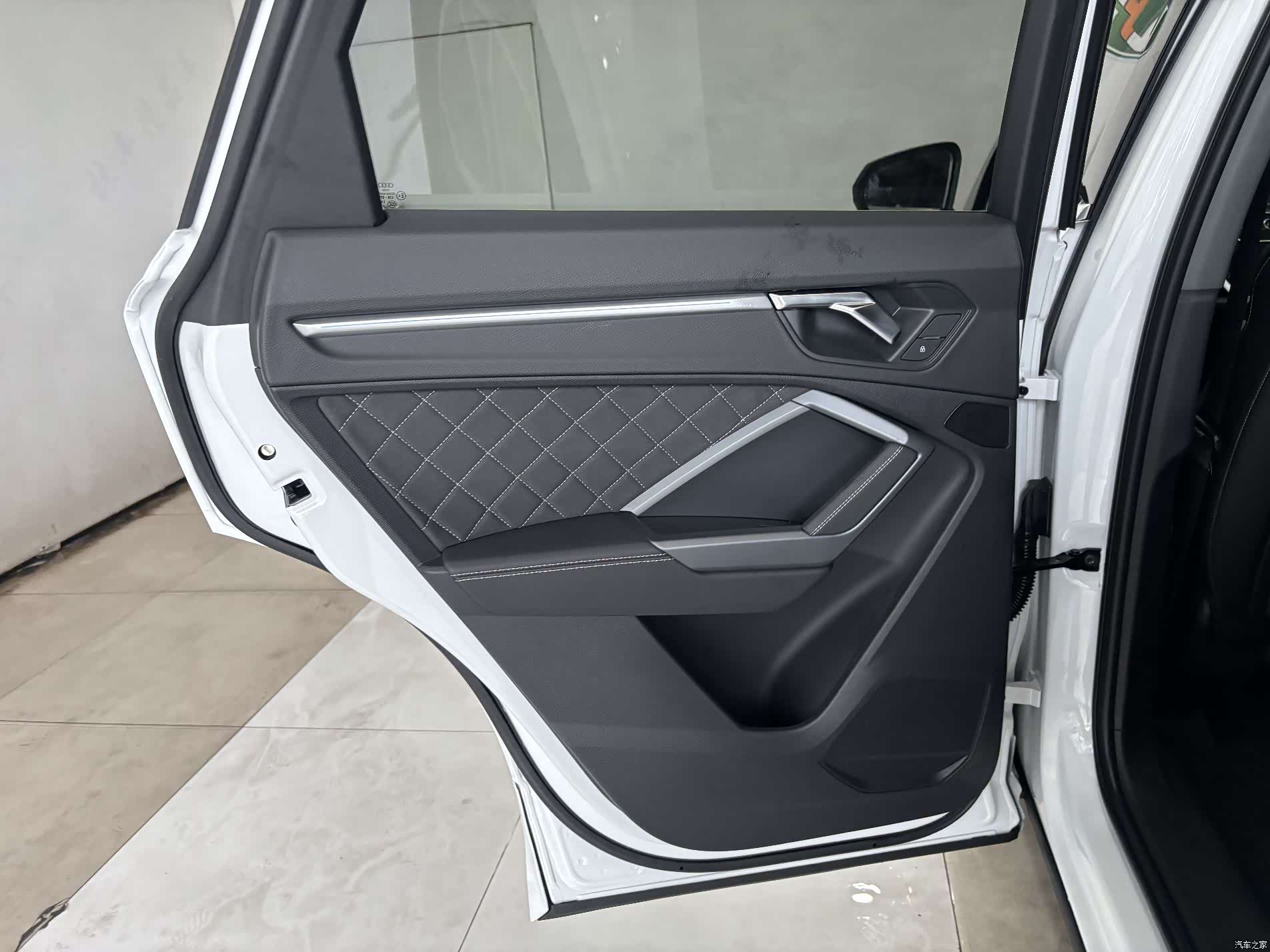 Audi Q3, 2025 20