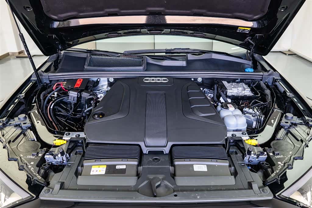 Audi Q7, 2023 8