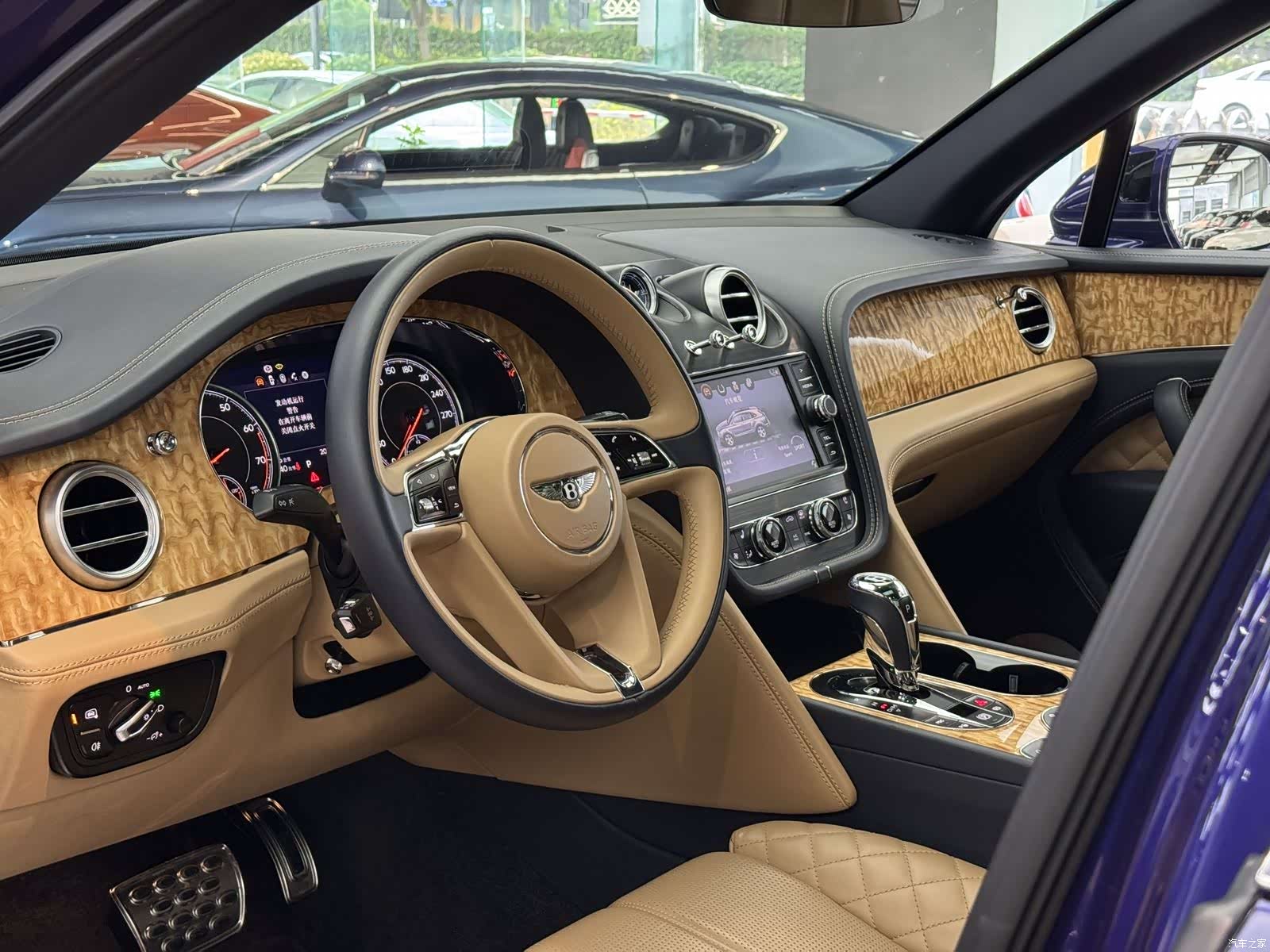 Bentley Bentayga, 2018 7