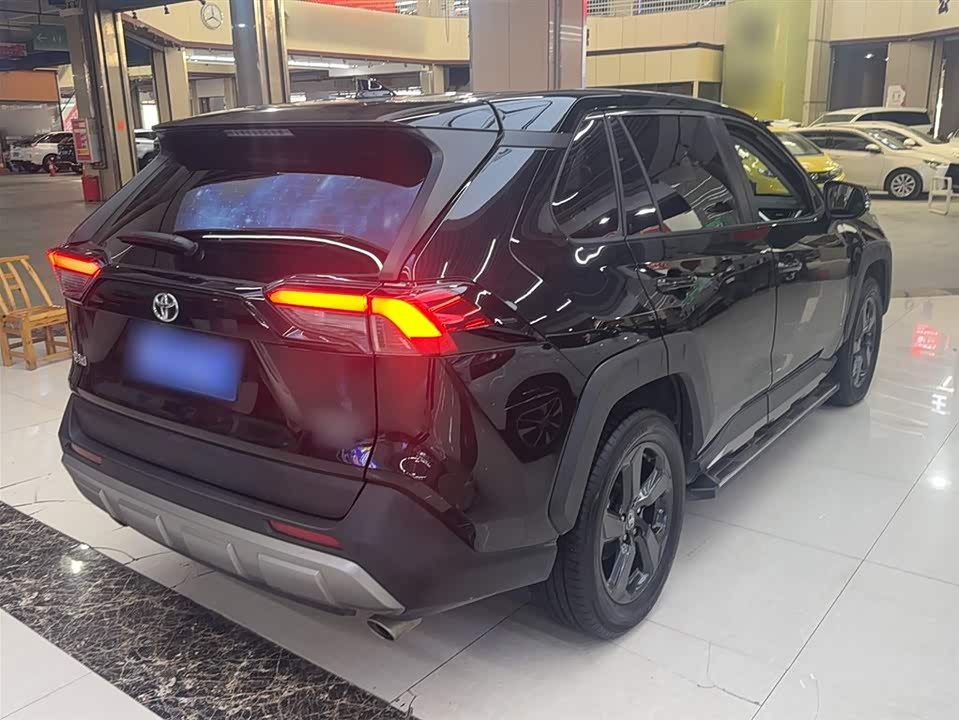 Toyota RAV4 Rongfang