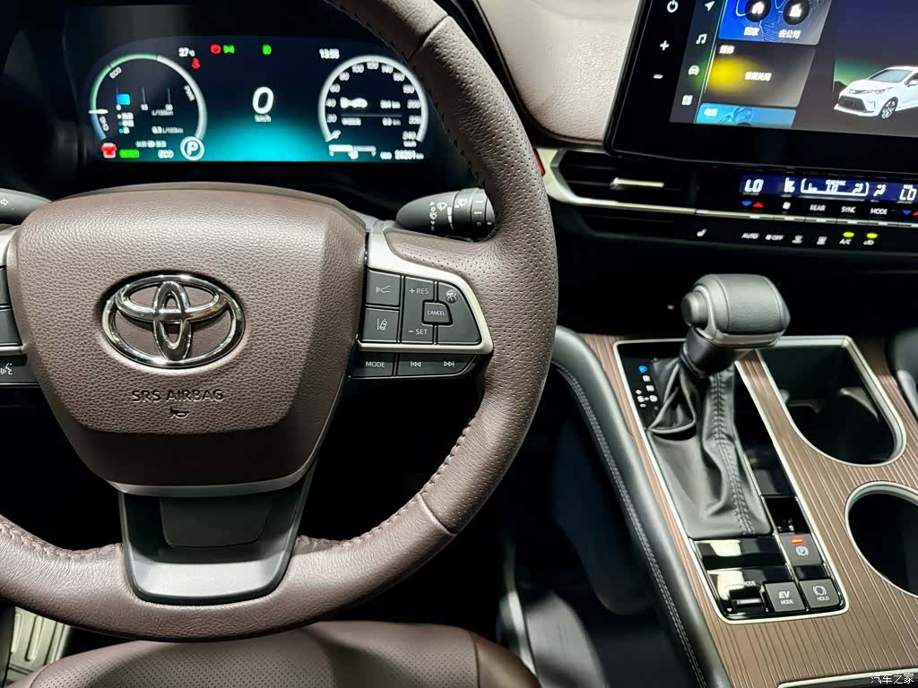Toyota Granvia, 2025 23