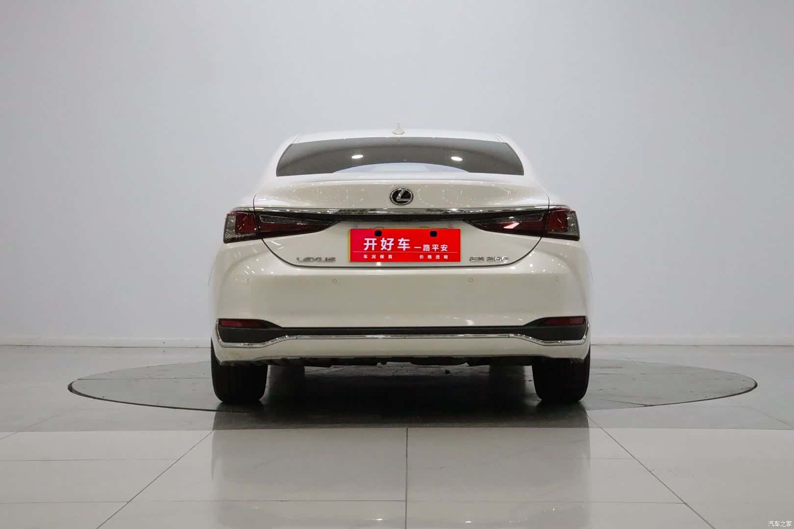 Lexus ES, 2021 все фото