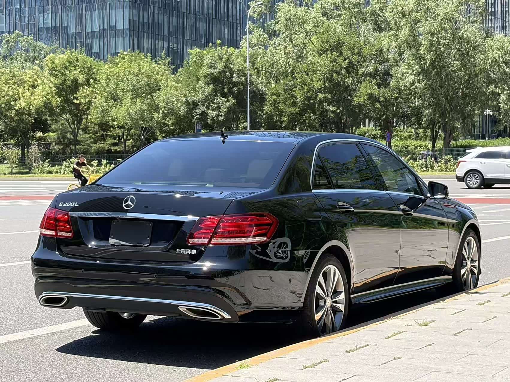 Mercedes-Benz E-Class, 2015 18