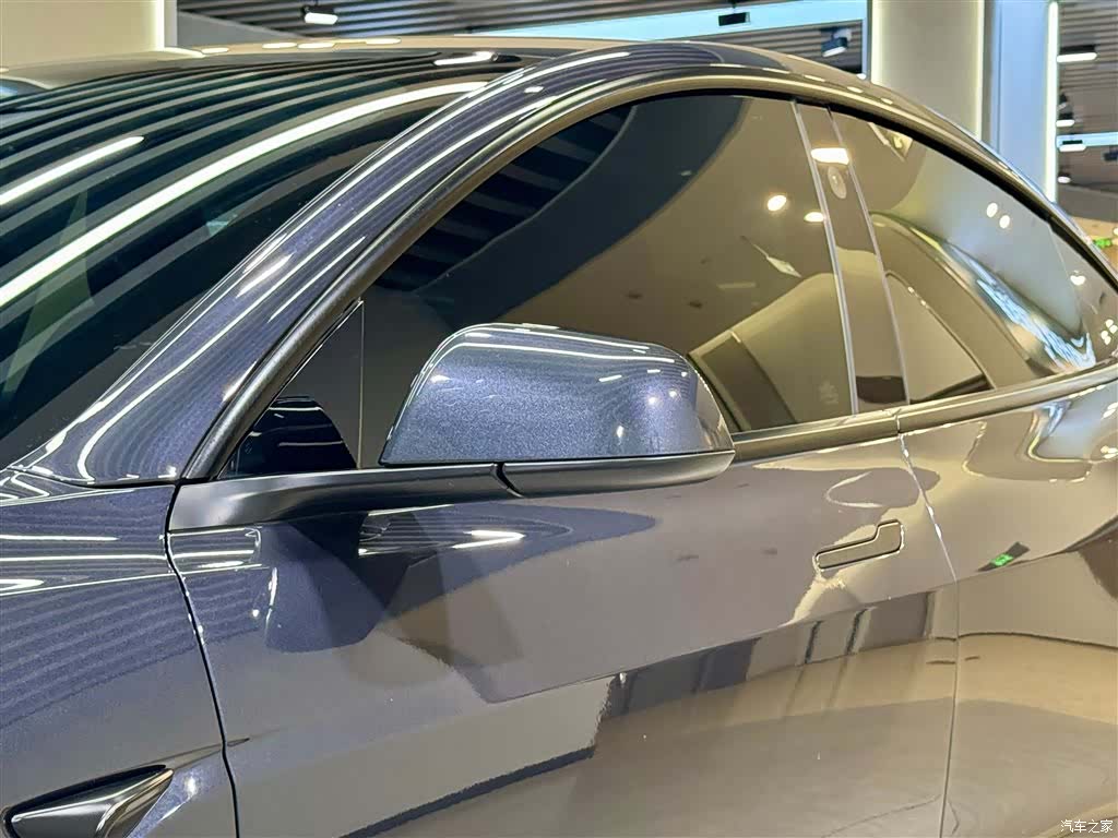 Tesla Model 3, 2024 13