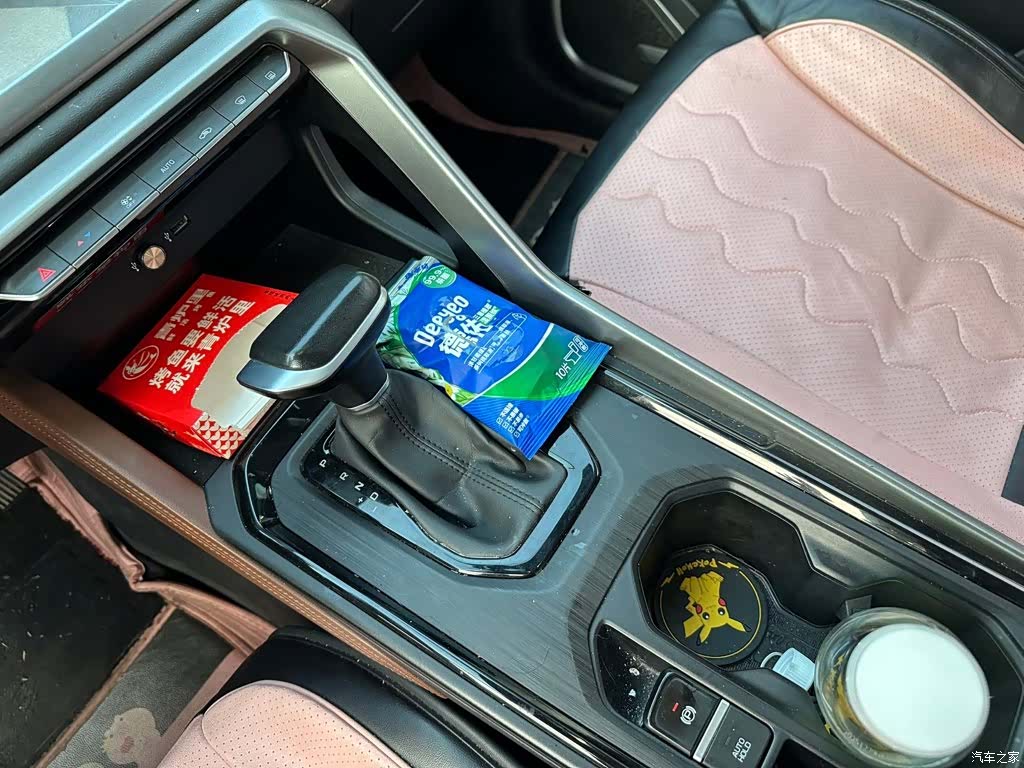 Geely X6, 2022 8
