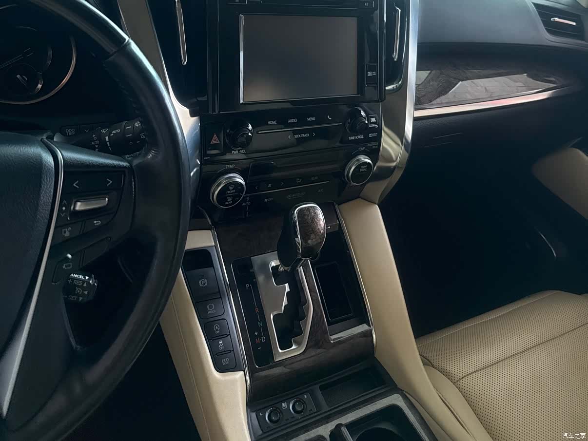 Toyota Alphard, 2018 13