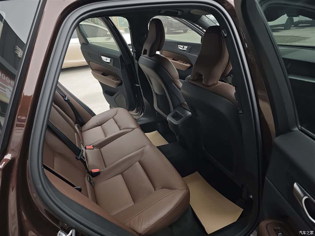 Volvo XC60, 2021 10