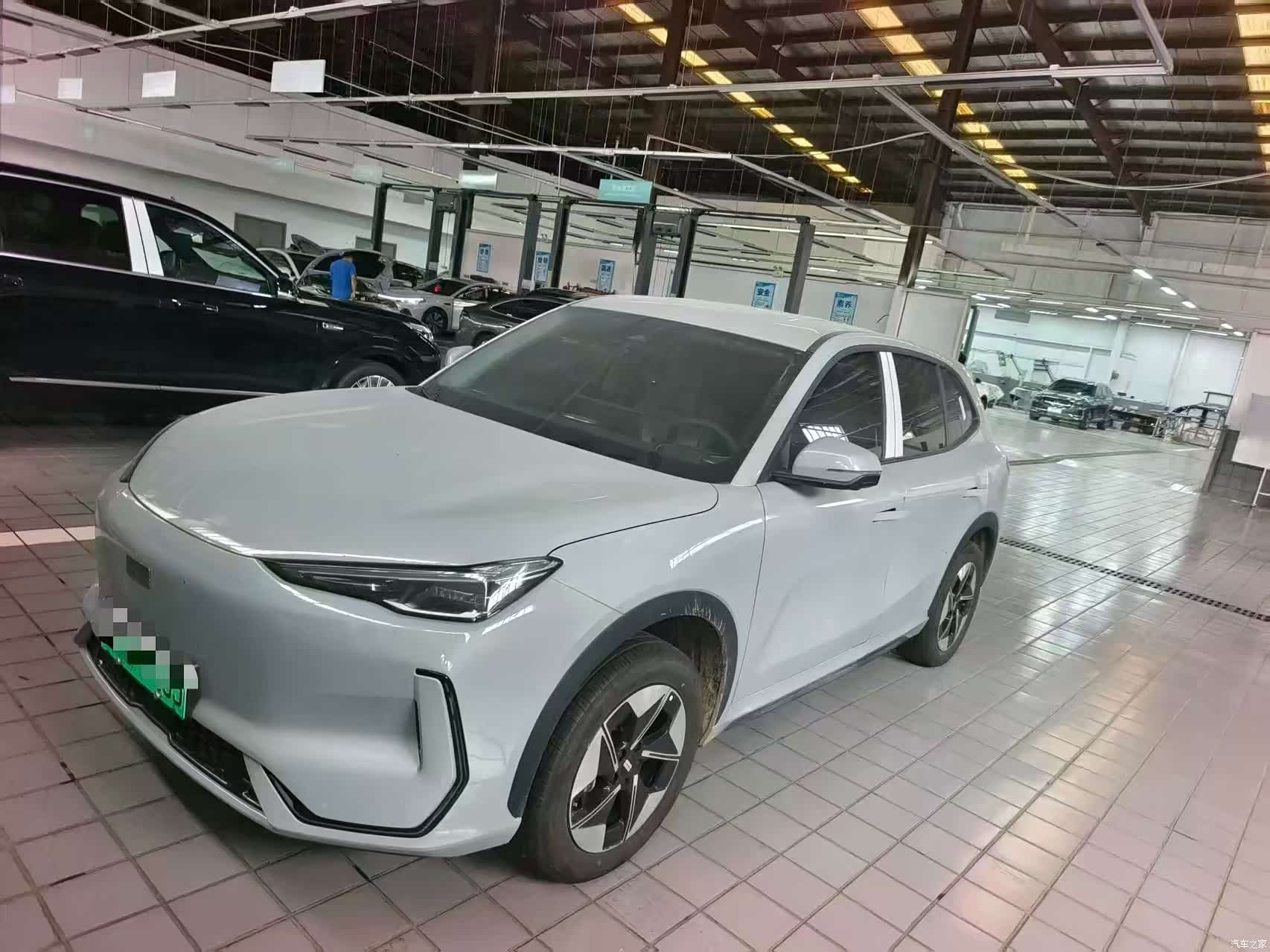 Geely Galaxy E5, 2026 1