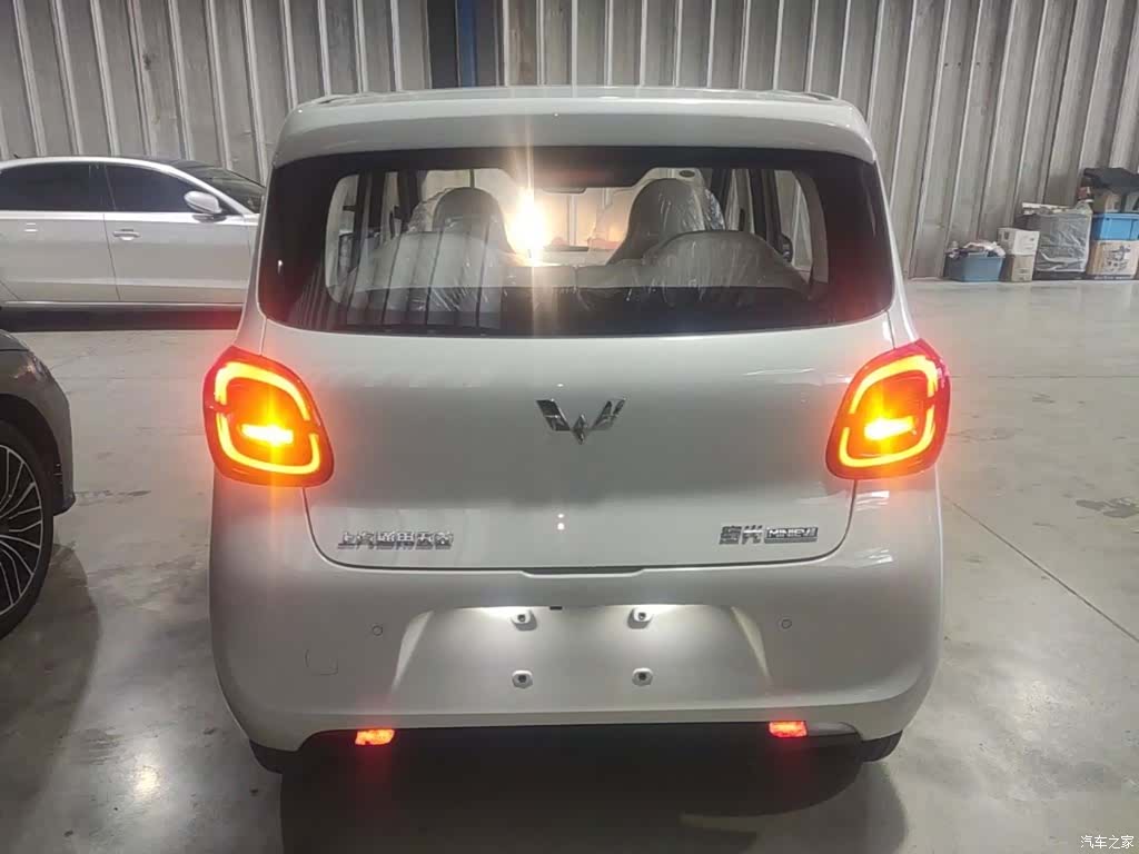 Wuling MINIEV, 2026 6