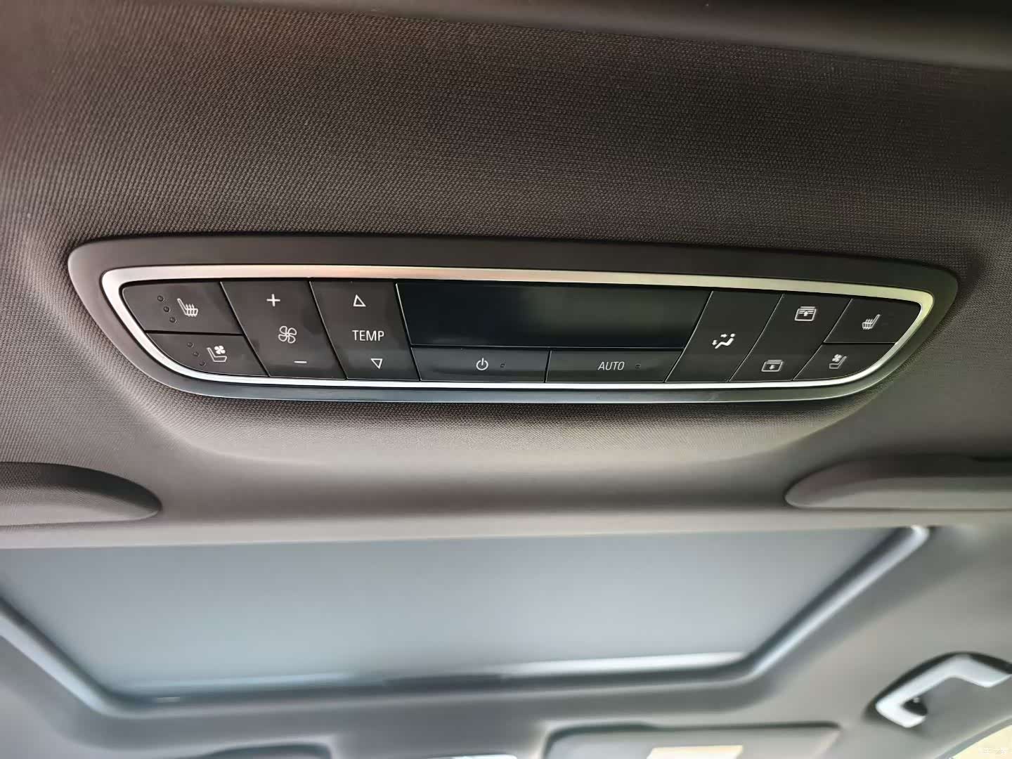 Buick GL8, 2022 7