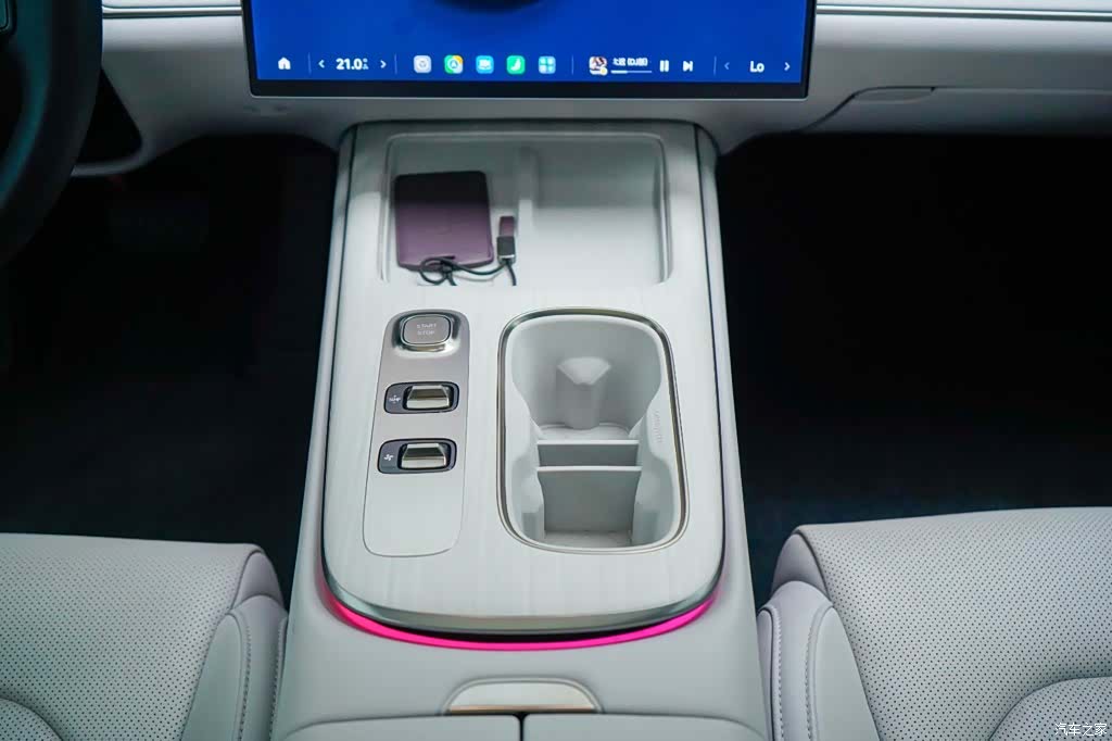 Xiaomi SU7, 2025 14