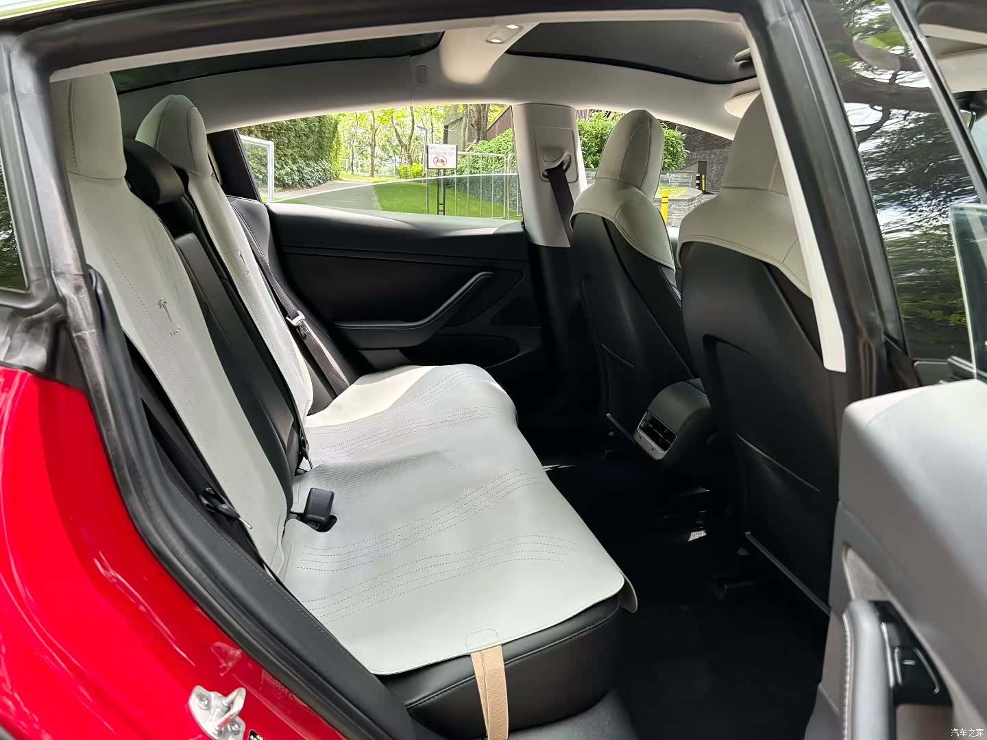 Tesla Model 3, 2020 4