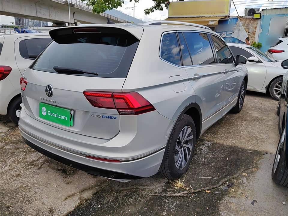 Volkswagen Tiguan L
