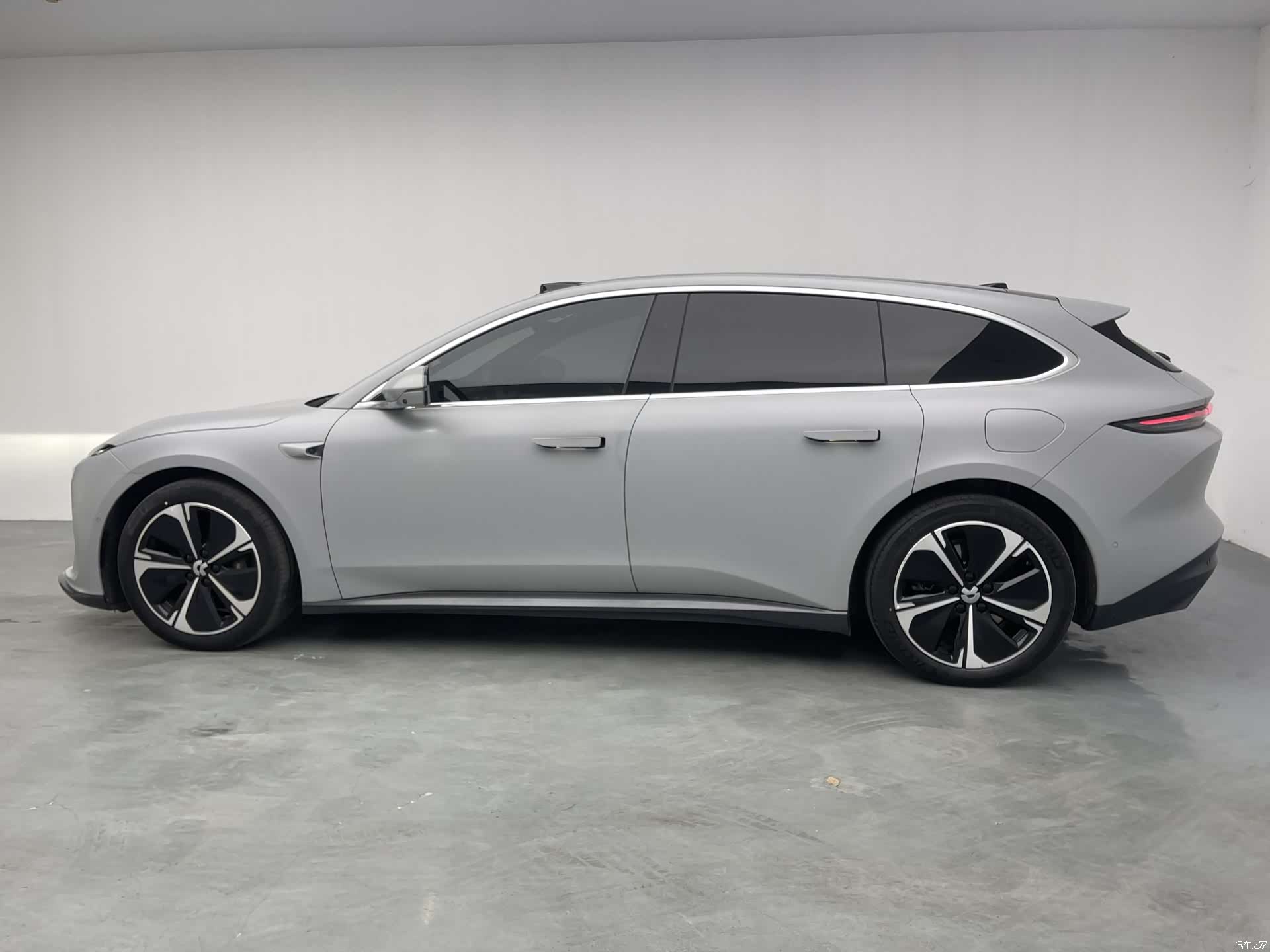 NIO ET5, 2024 7