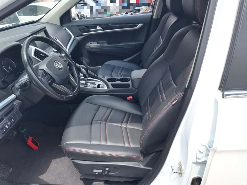 DongFeng AX7, 2016 15