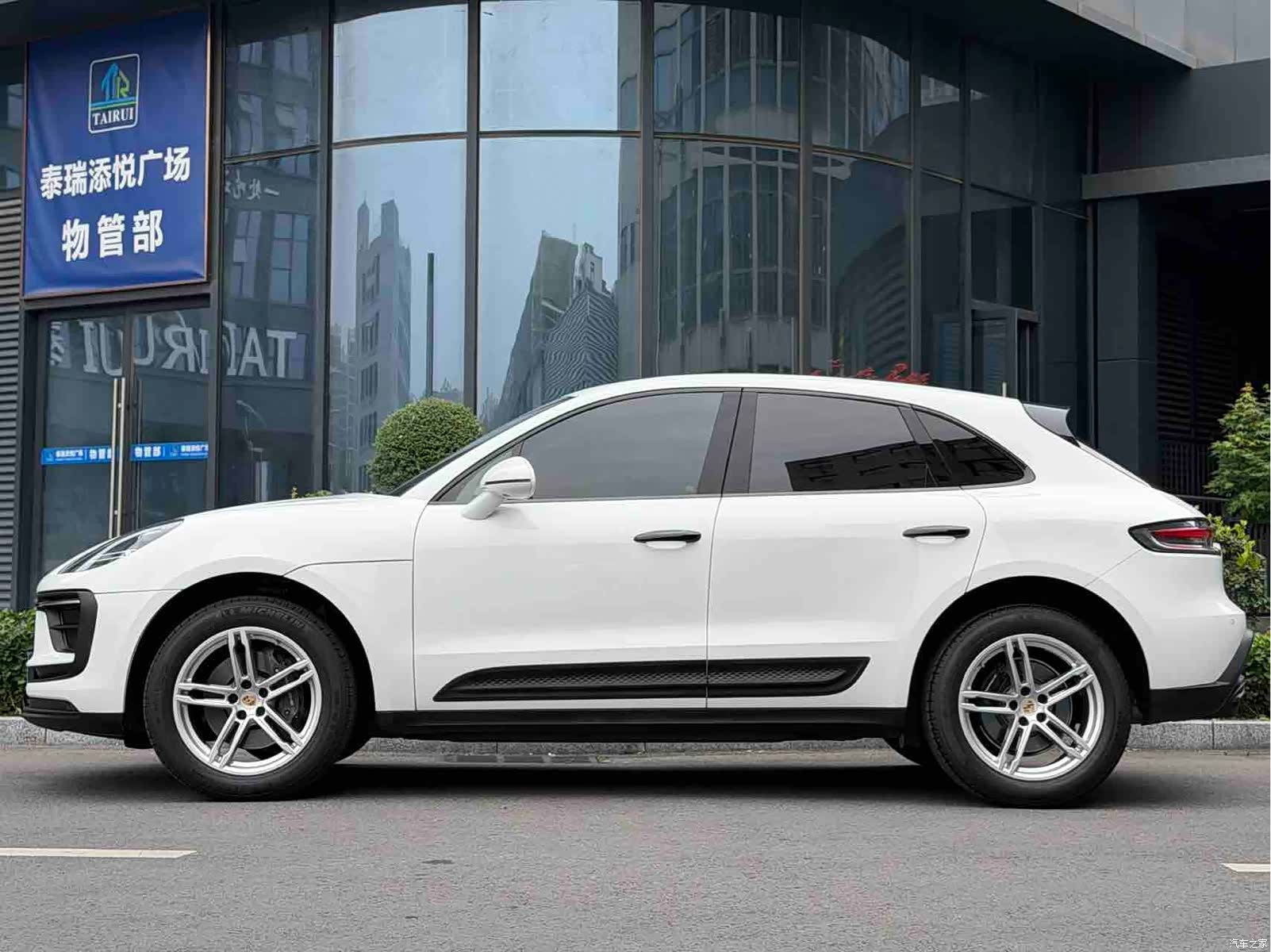 Porsche Macan, 2022 4