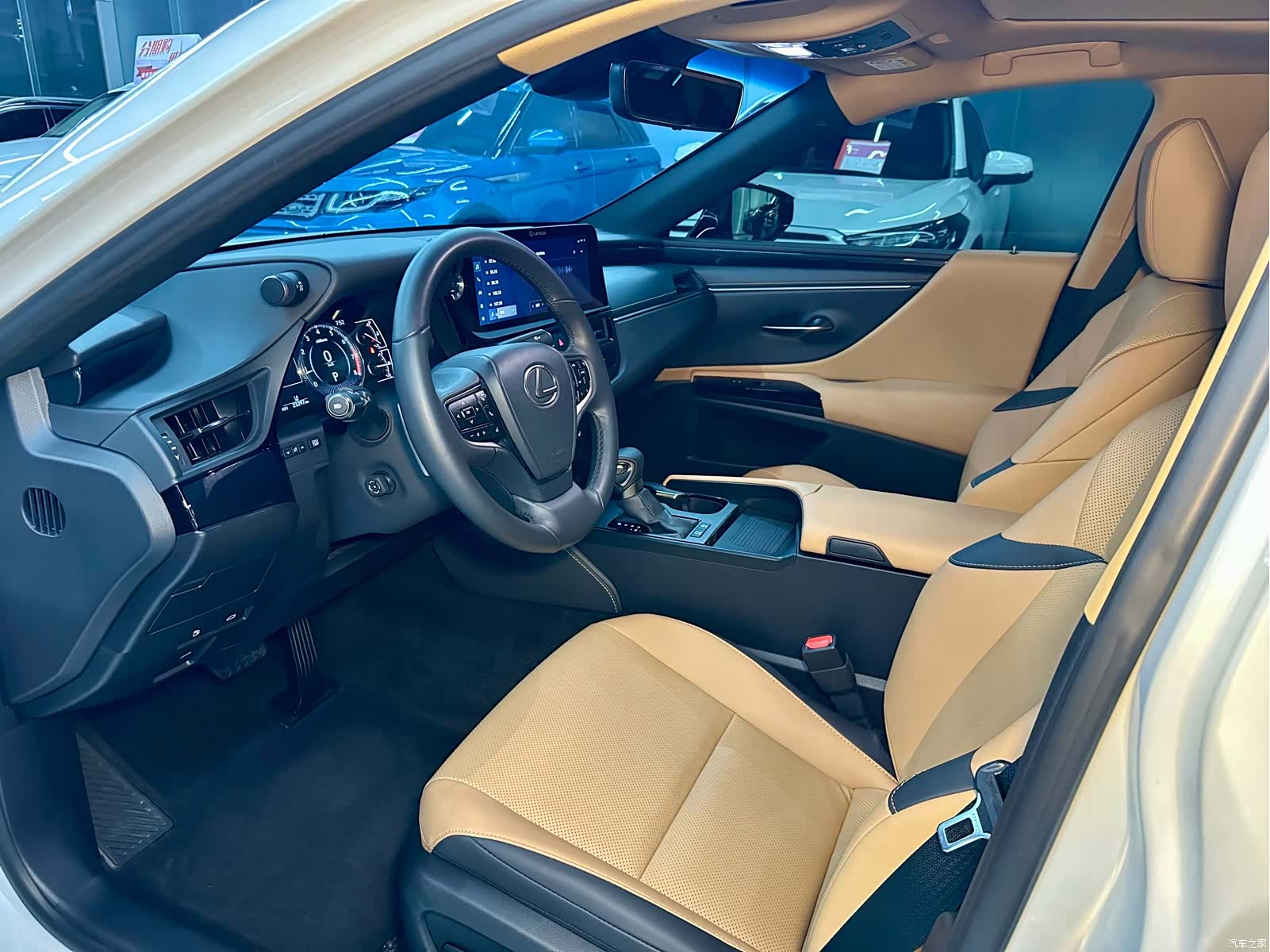 Lexus ES, 2024 7