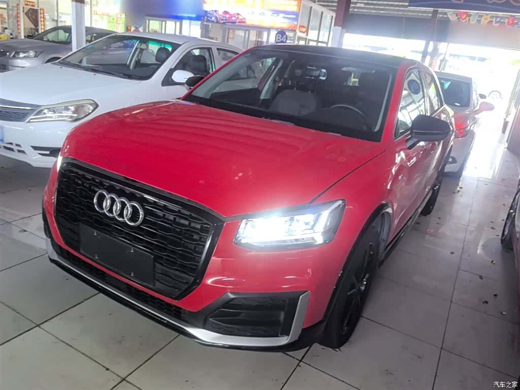 Audi Q2L, 2019 1