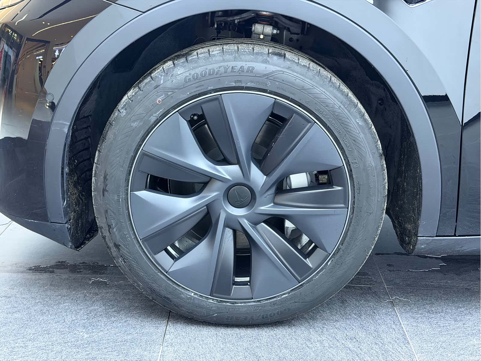 Tesla Model Y, 2024 13