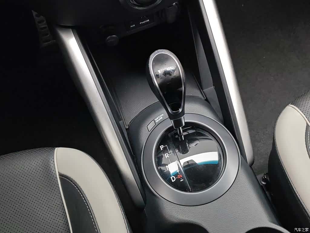 Hyundai Veloster, 2014 13