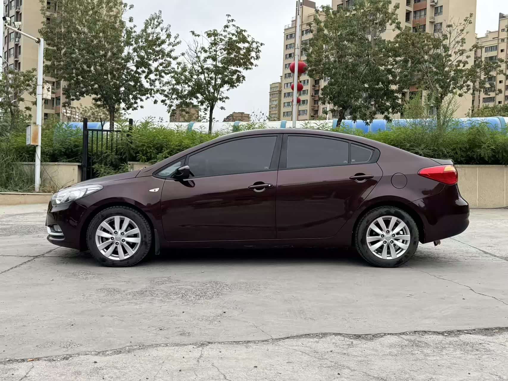 Kia K3, 2013 10