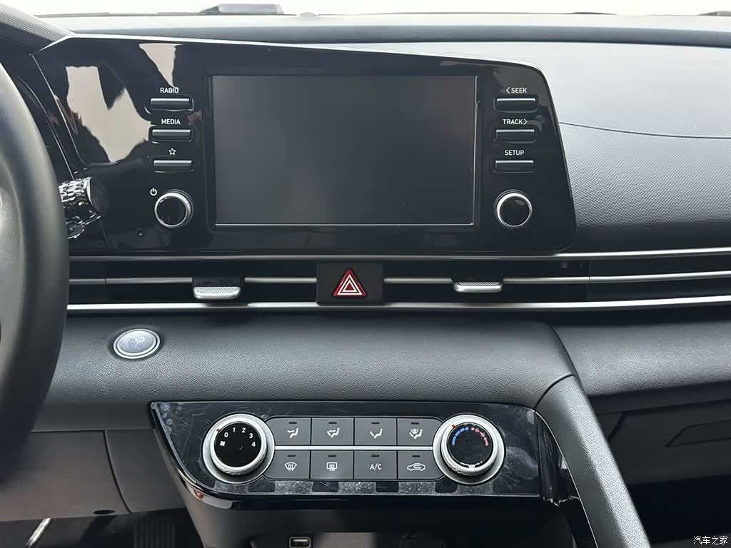 Hyundai Elantra, 2023 31