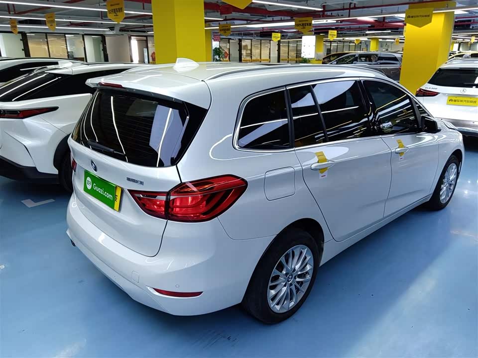 BMW 2 series multifunctional station wagon