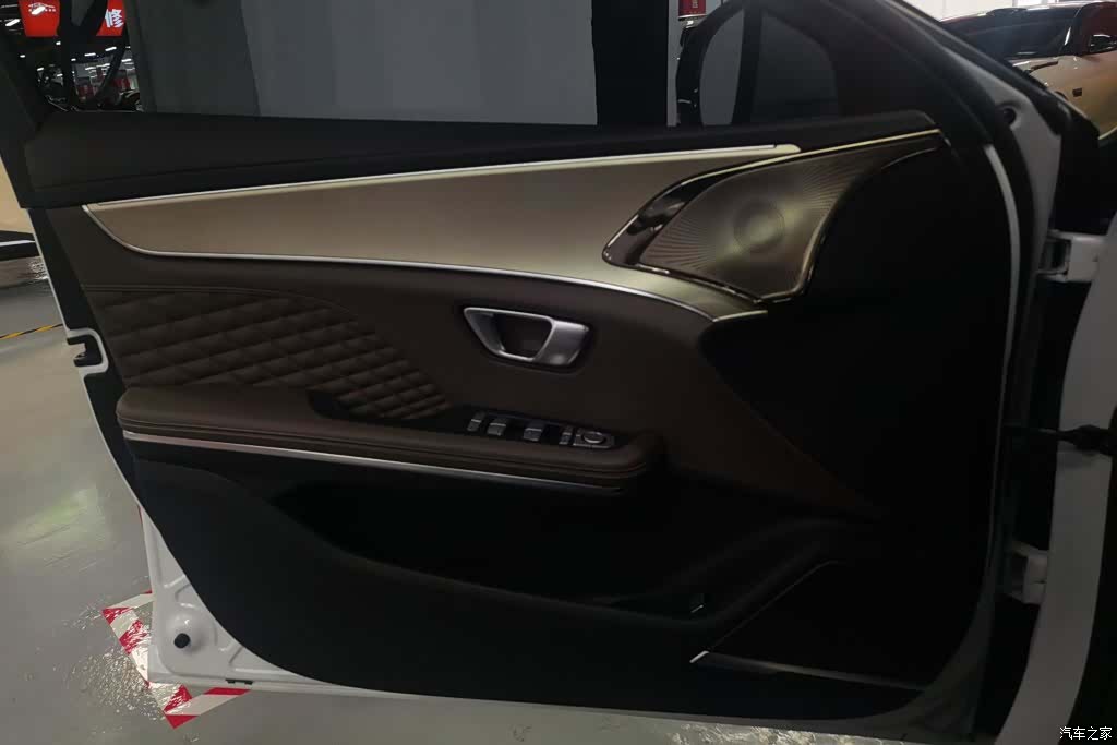 BYD Han, 2023 7