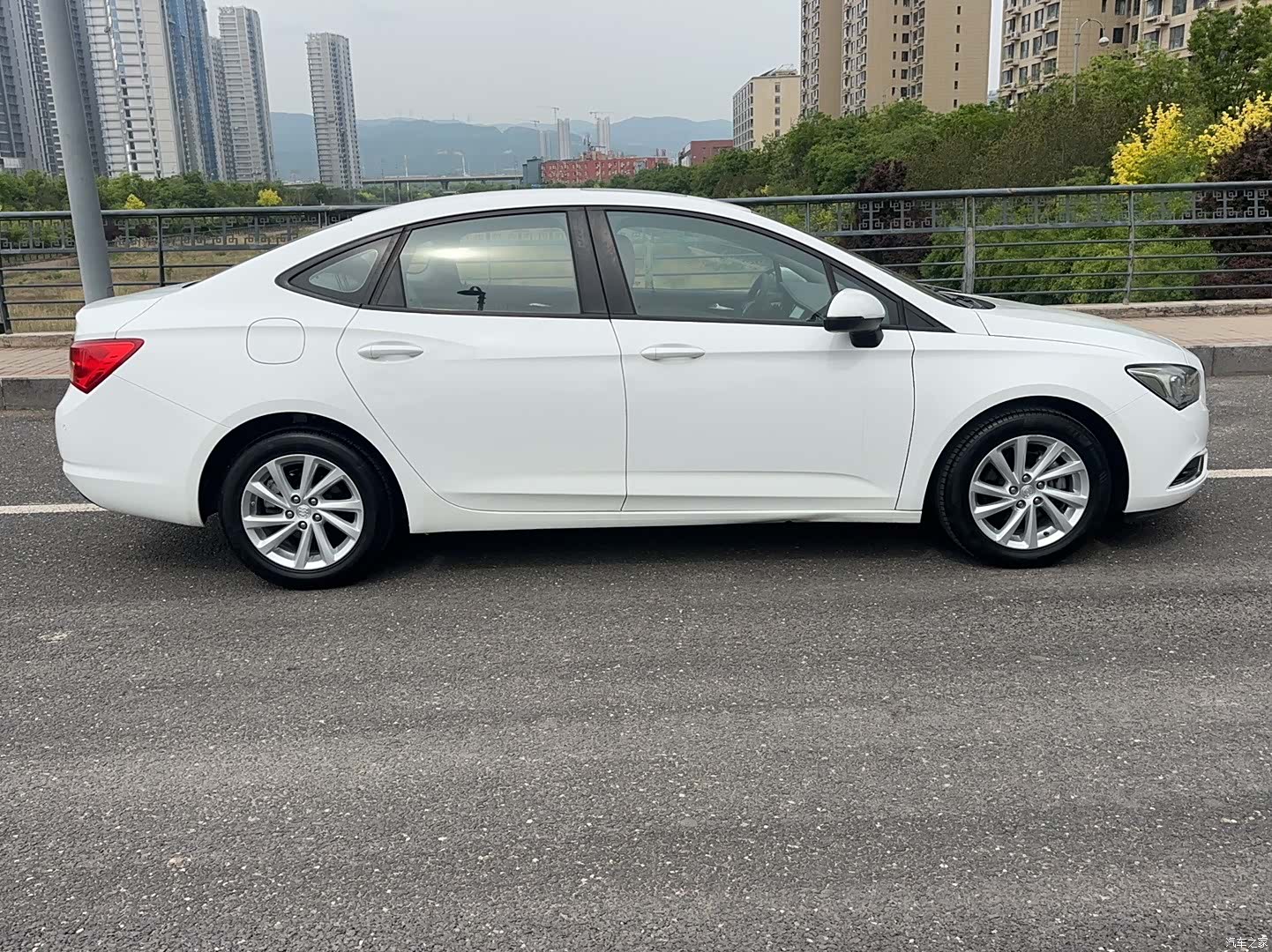 Buick Verano, 2017 6