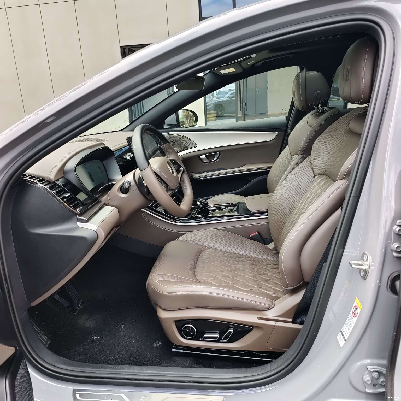 BYD Han, 2025 4