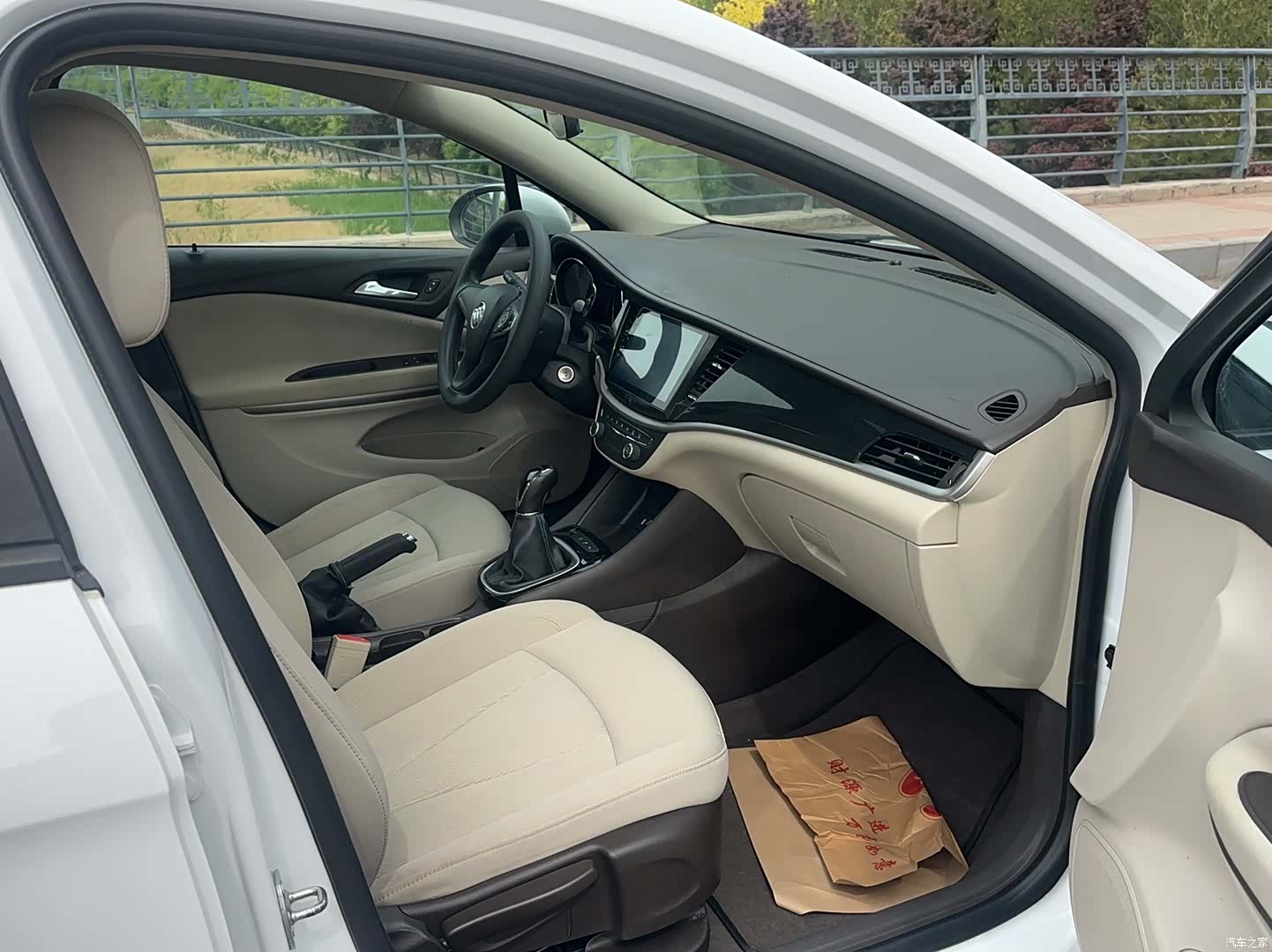 Buick Verano, 2017 24