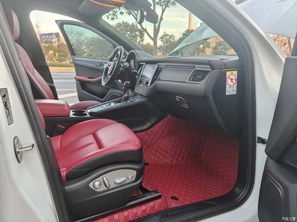 Porsche Macan, 2018 все фото