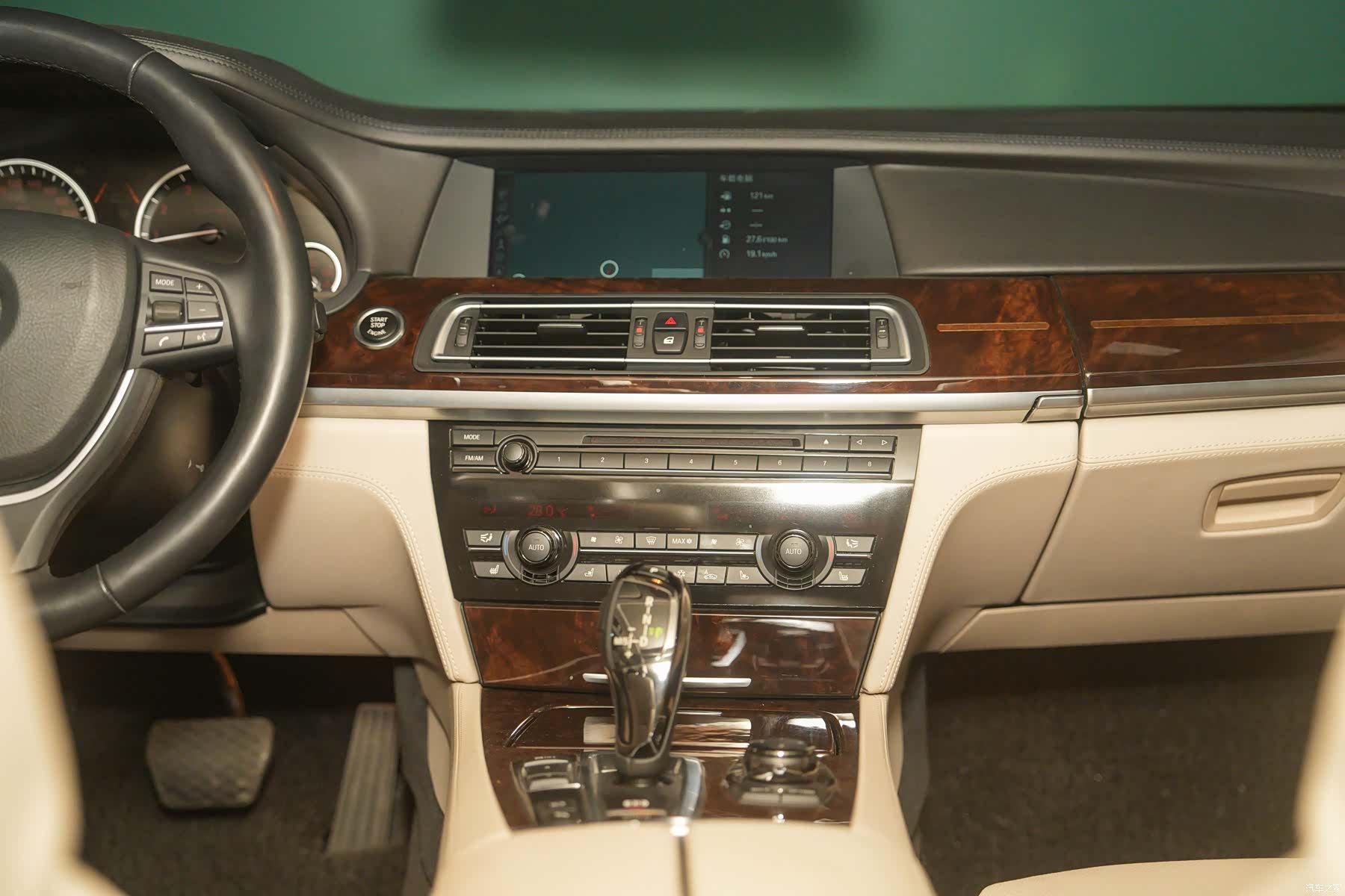 BMW 7 Series, 2012 22
