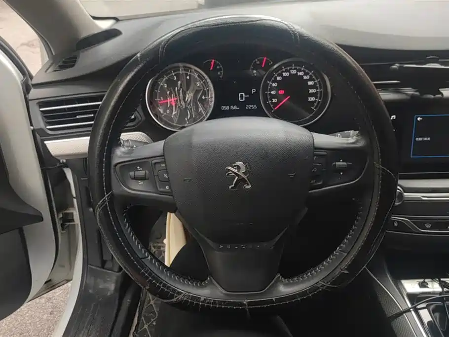 Peugeot 408