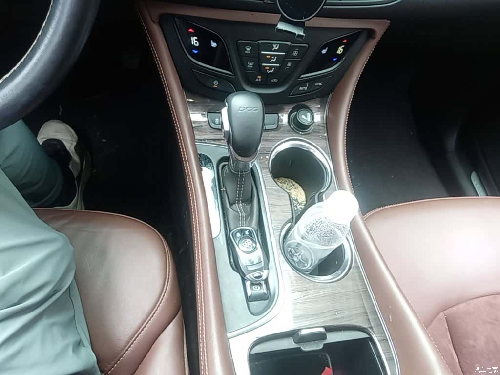 Buick Envision Plus, 2017 10