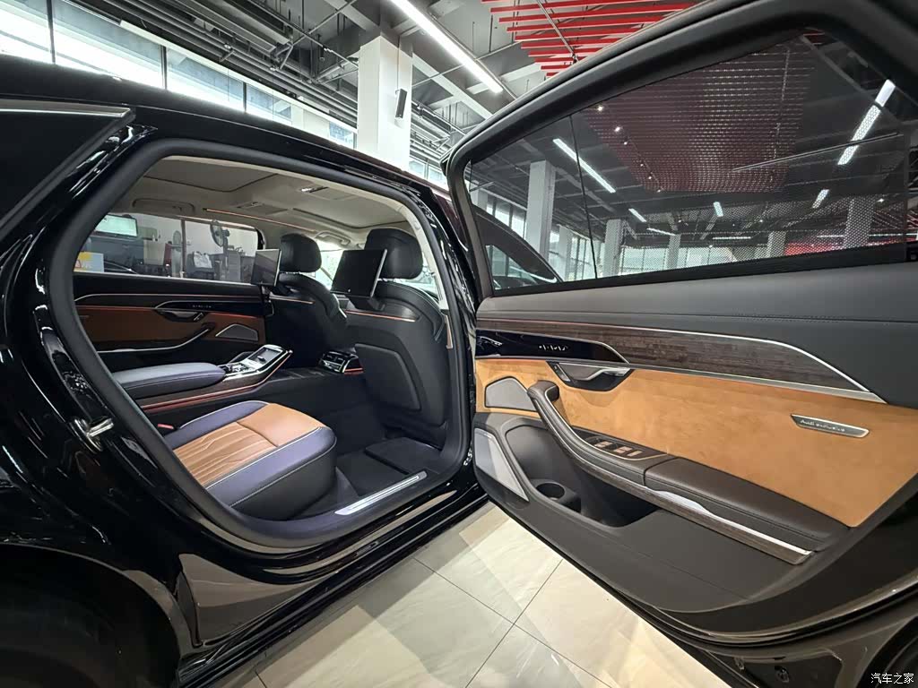 Audi A8L, 2022 28