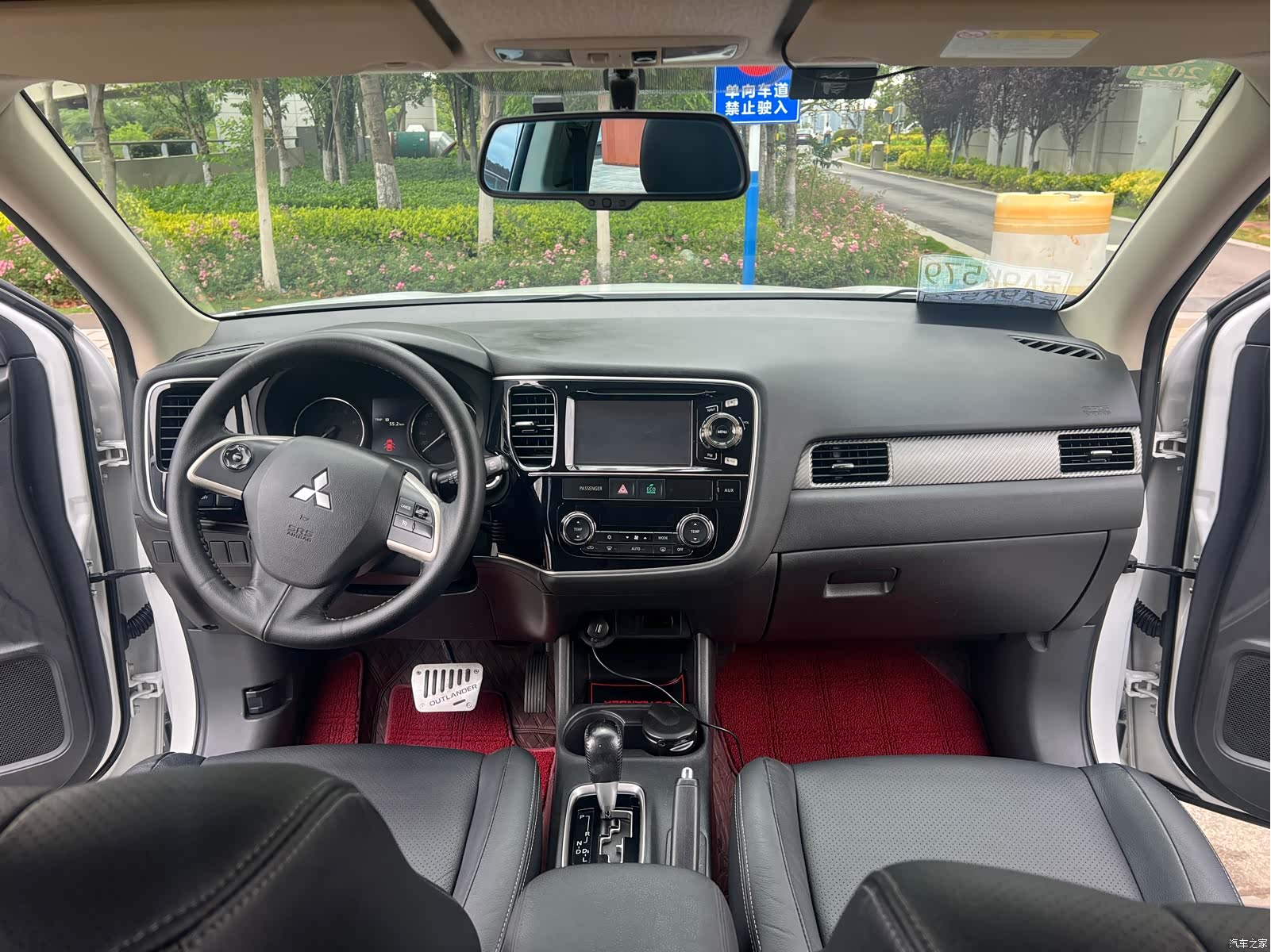 Mitsubishi Outlander, 2013 все фото