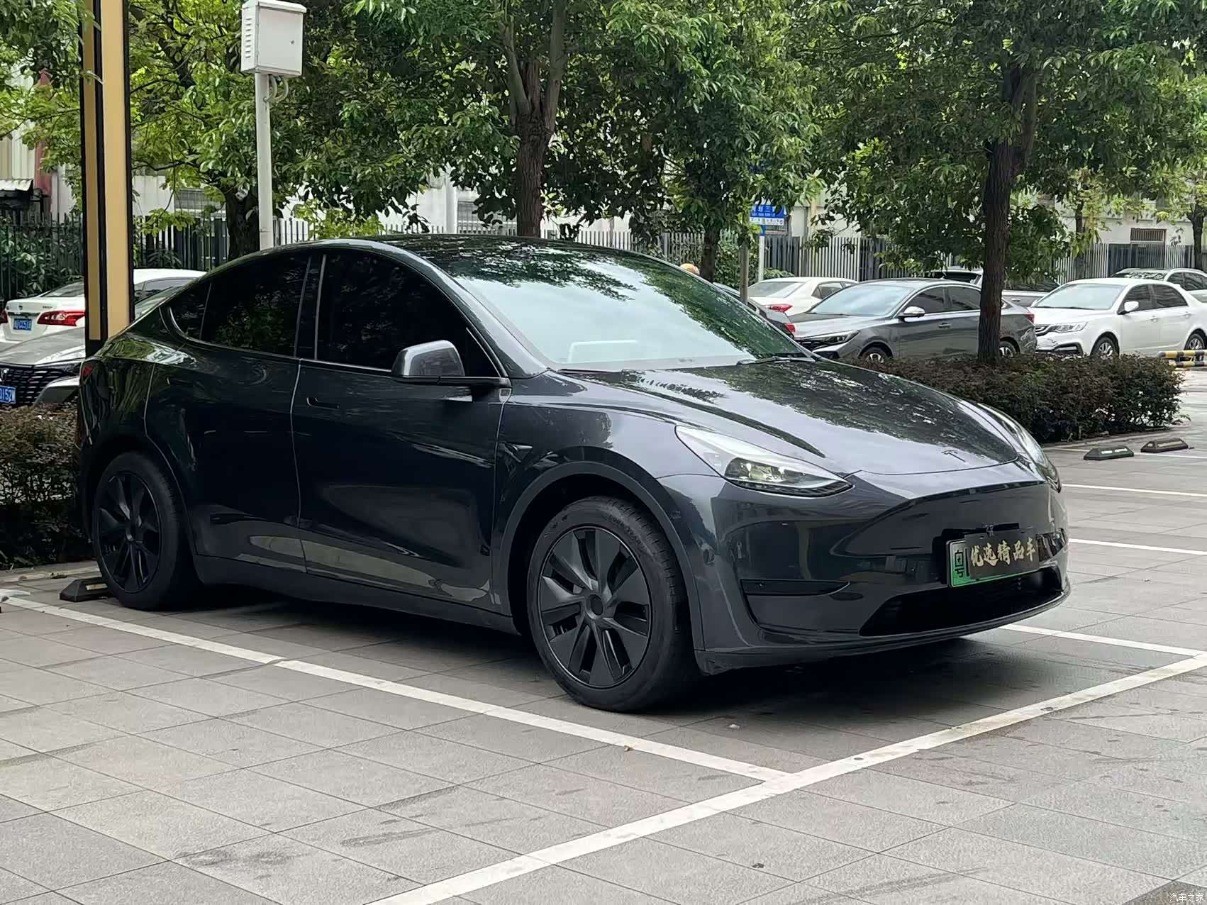 Tesla Model Y, 2024 3