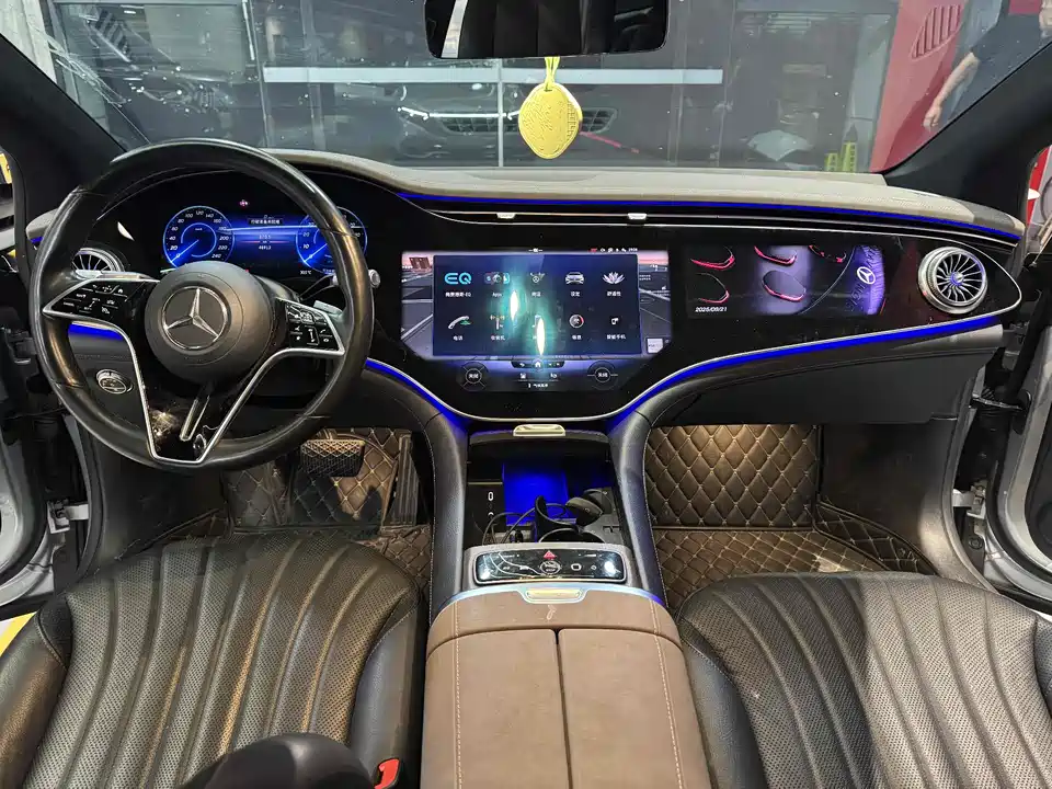 Mercedes-Benz EQS