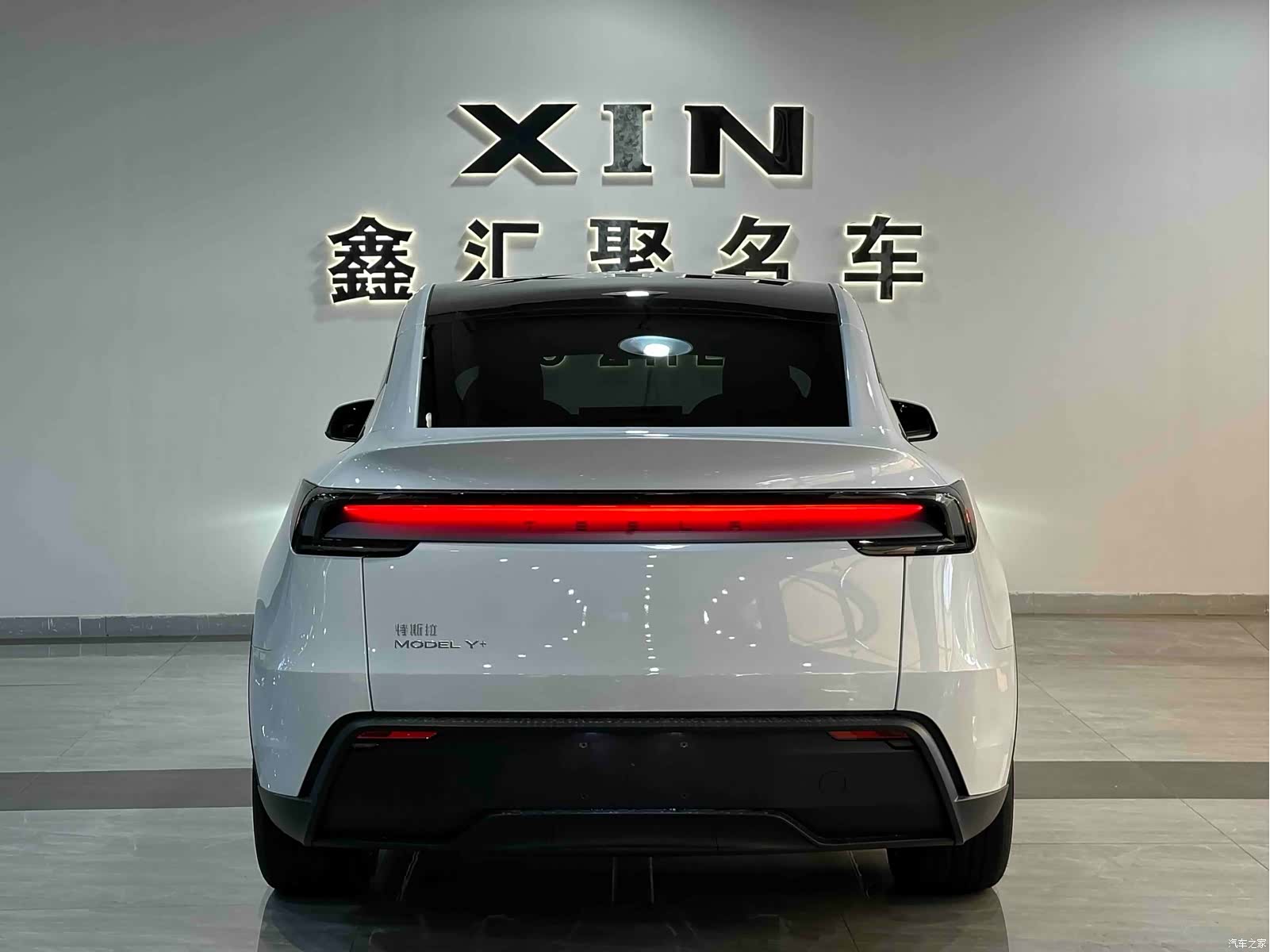 Tesla Model Y, 2026 4