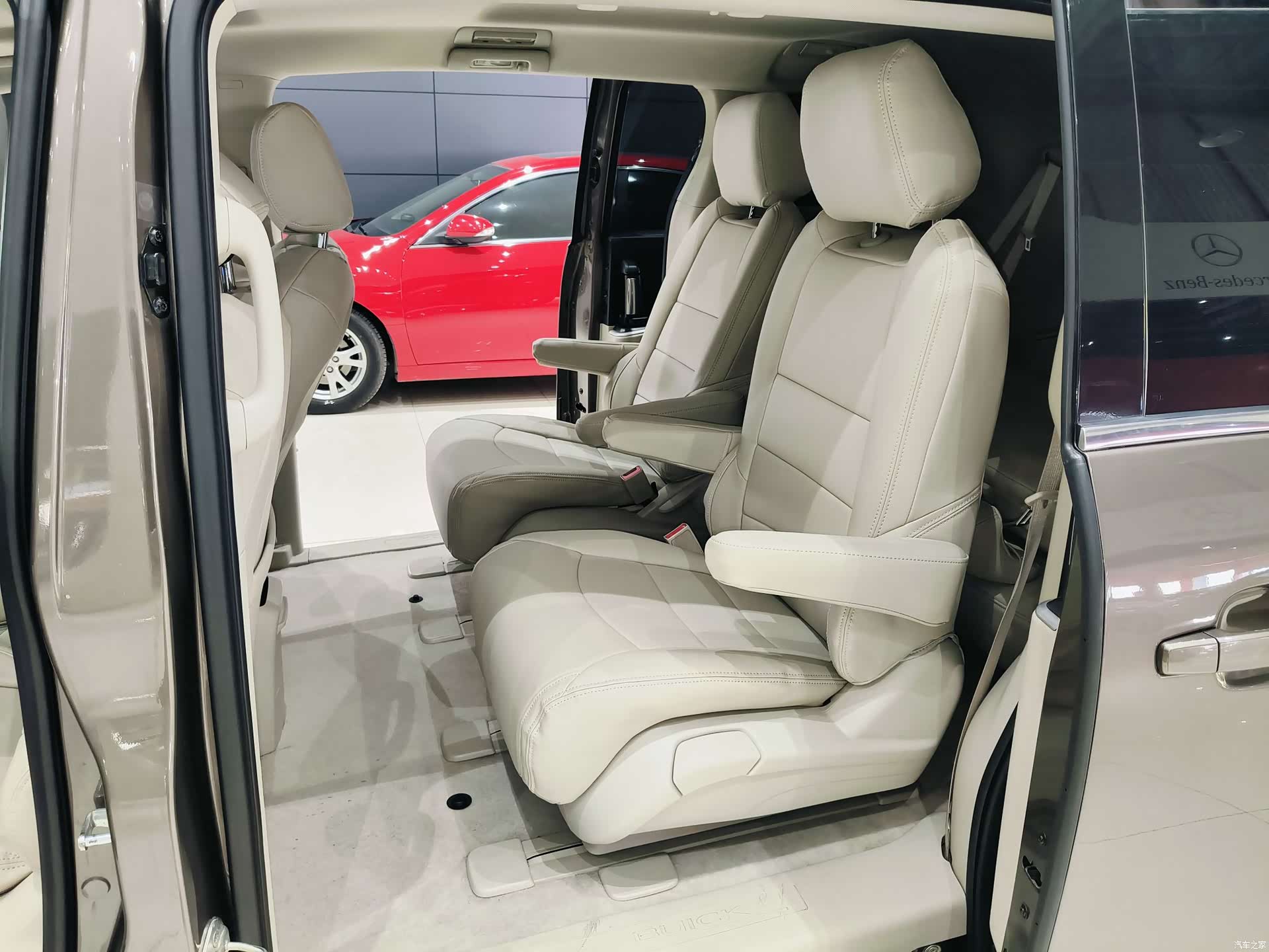 Buick GL8, 2022 15